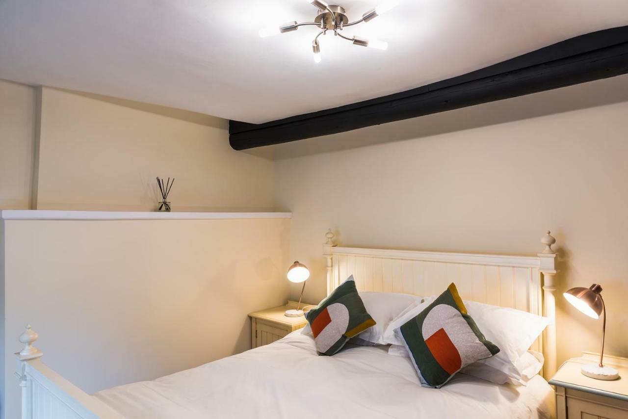 Luxury 3 Bed Flat In The Centre Of Woodstock Apartment Exterior photo
