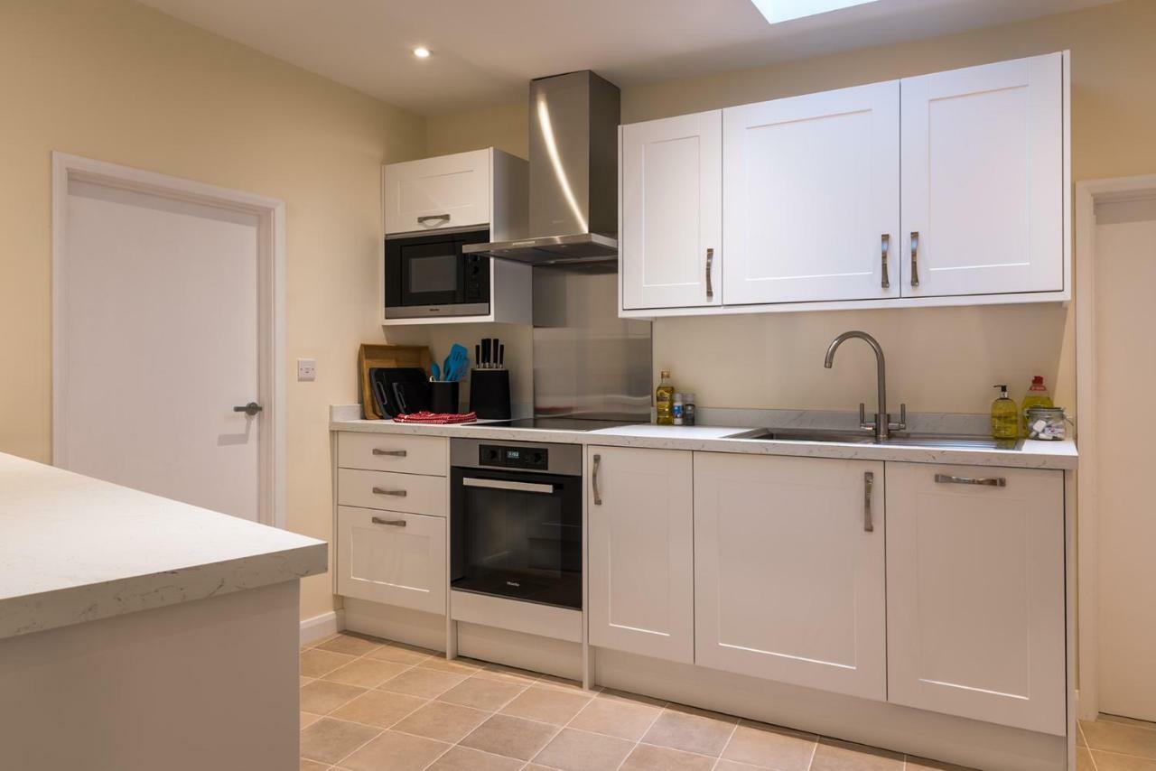 Luxury 3 Bed Flat In The Centre Of Woodstock Apartment Exterior photo